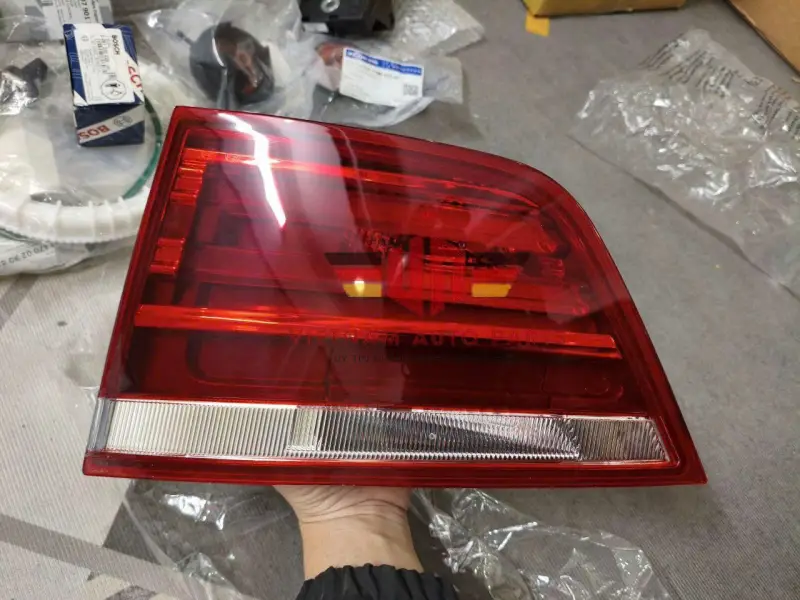 Đèn hậu BMW X3