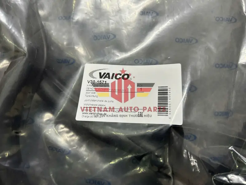 Gioăng cánh cửa sau phải mercedes W210