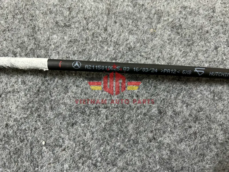 Ống nước hồi bình nước phụ mercedes