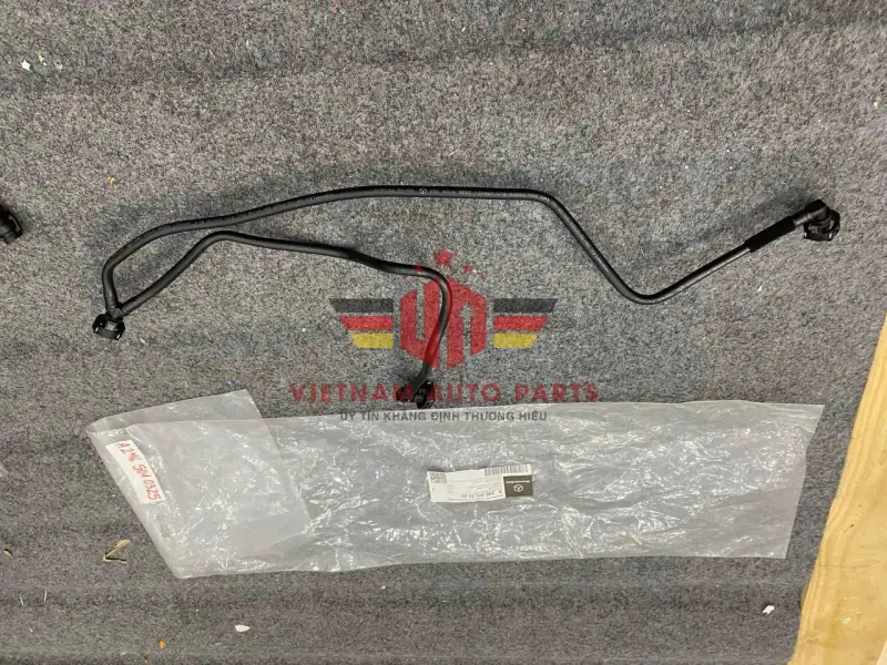 Ống nước hồi mercedes A200