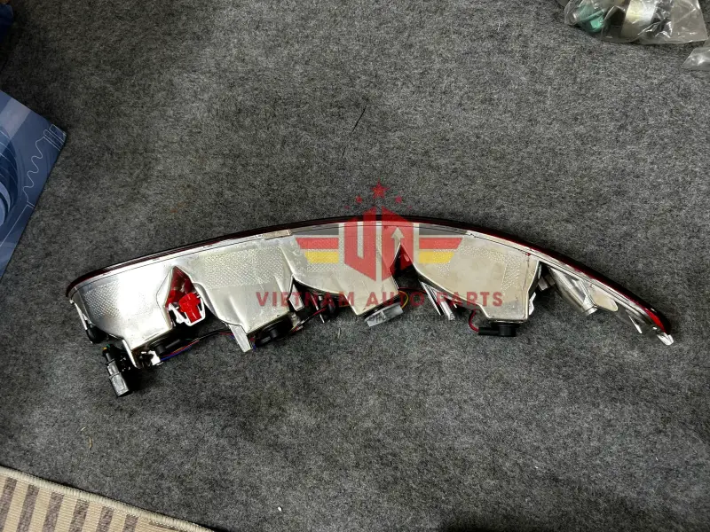 8R0945096
